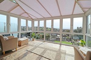 Glass Viewing Room- click for photo gallery